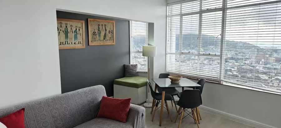 2 Bedroom Property for Sale in Vredehoek Western Cape